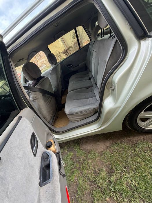 Продам Лагуну 2002