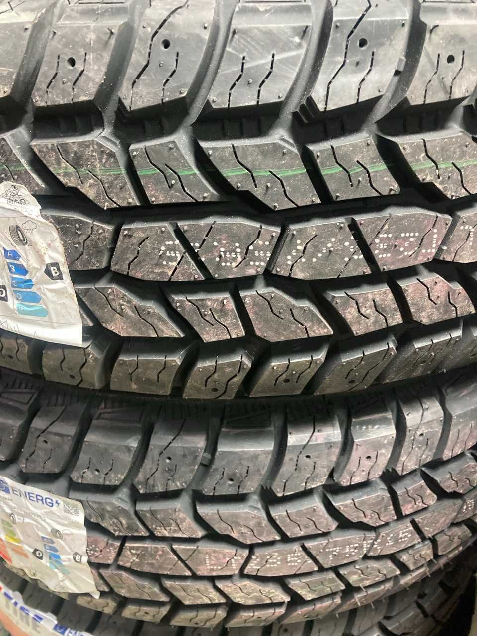 Шина LT 235/75 R15 SporTrak