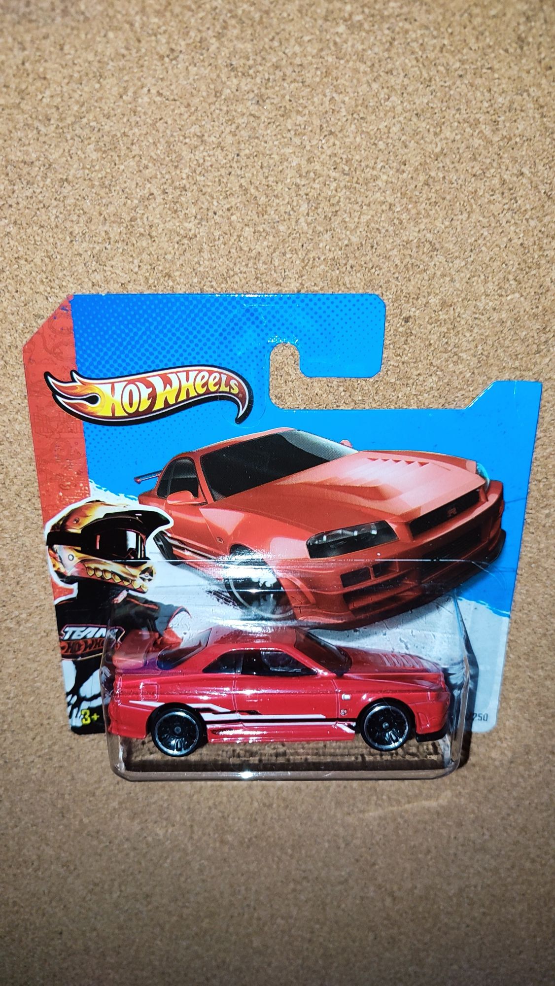 Hot Wheels Nissan Skyline GT-R R34 (R34) z 2013