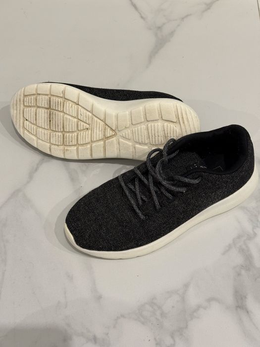 Чоловічі кросівки 38 розмір