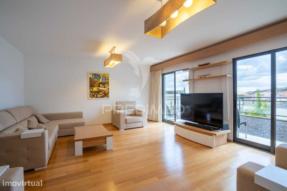 Moradia T3 em banda no Caniço