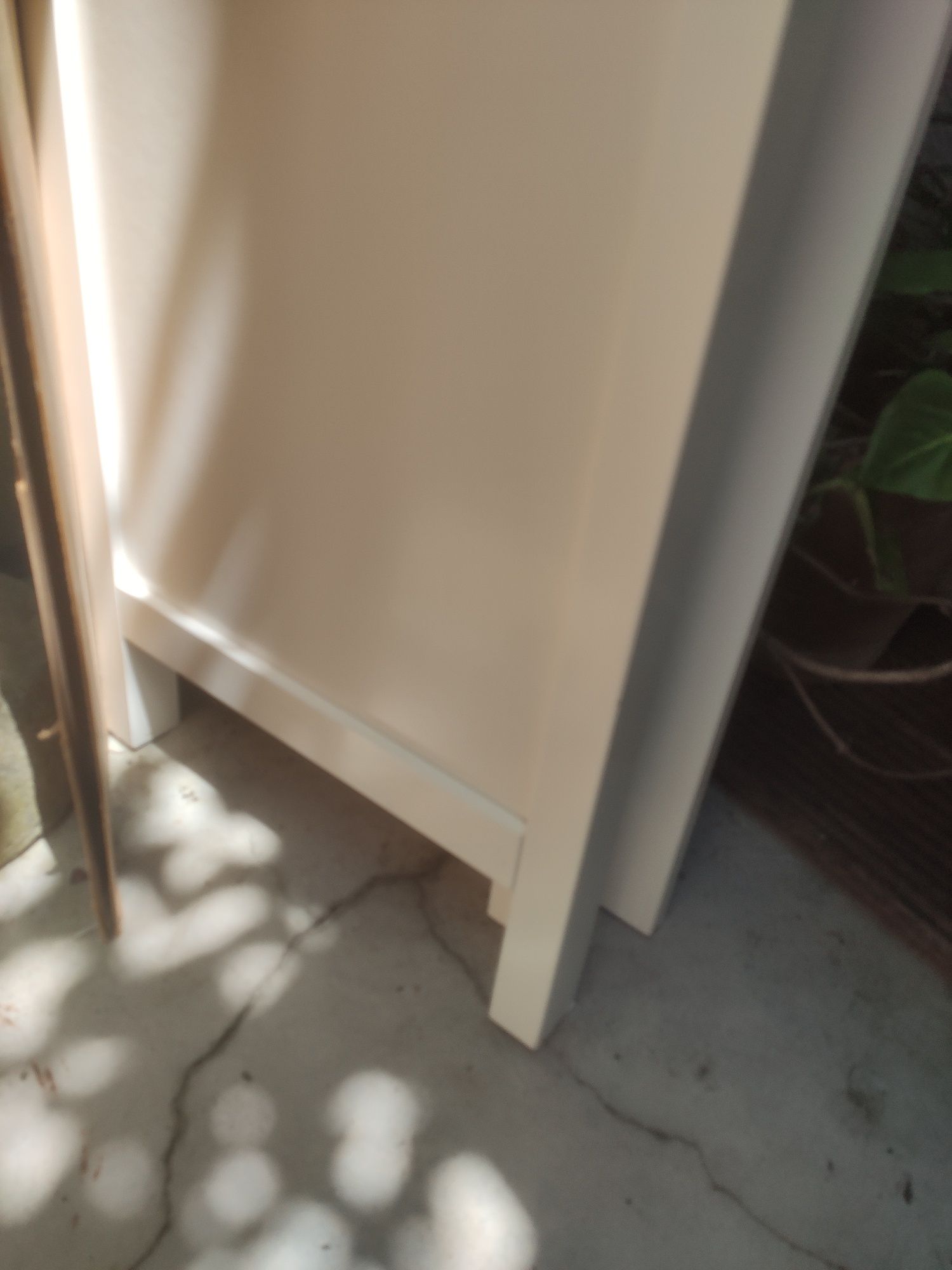 Cómoda hemnes com 3 gavetas branca em muito bom estado