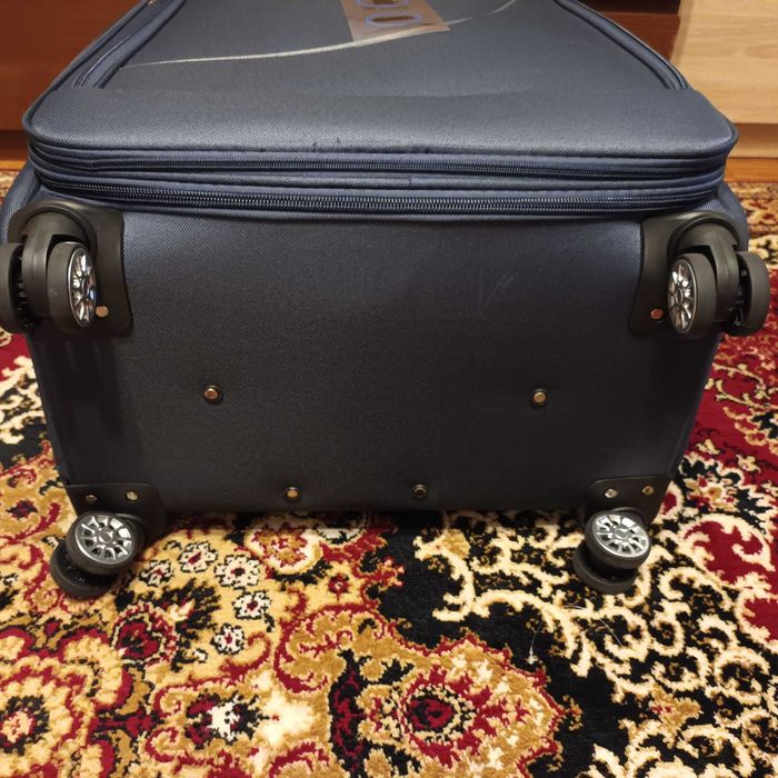 Sprzedam dużą walizkę XXL „Show” Geographical Norway