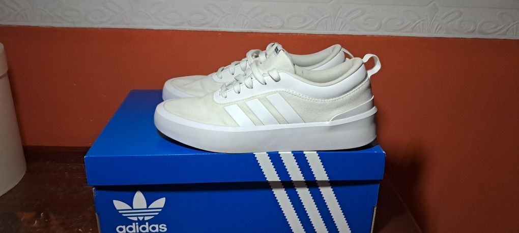 Кеди жіночі ADIDAS FUTUREVULC Lifestyle Modern | 37,5 розмір
