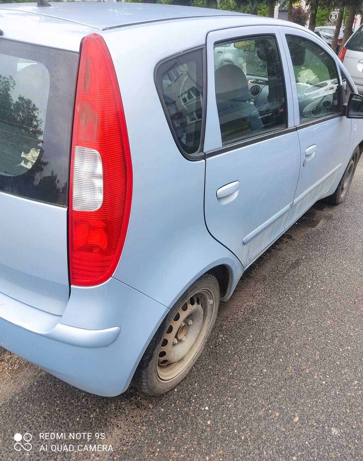 Mitsubishi colt 1.1 rok 2005