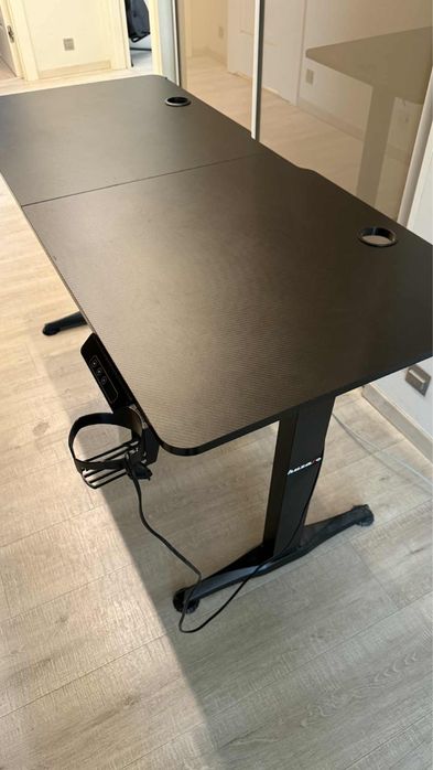 Biurko komputerowe regulowane 140x60