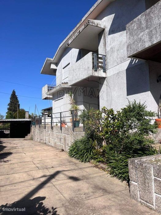 Moradia T4 para venda