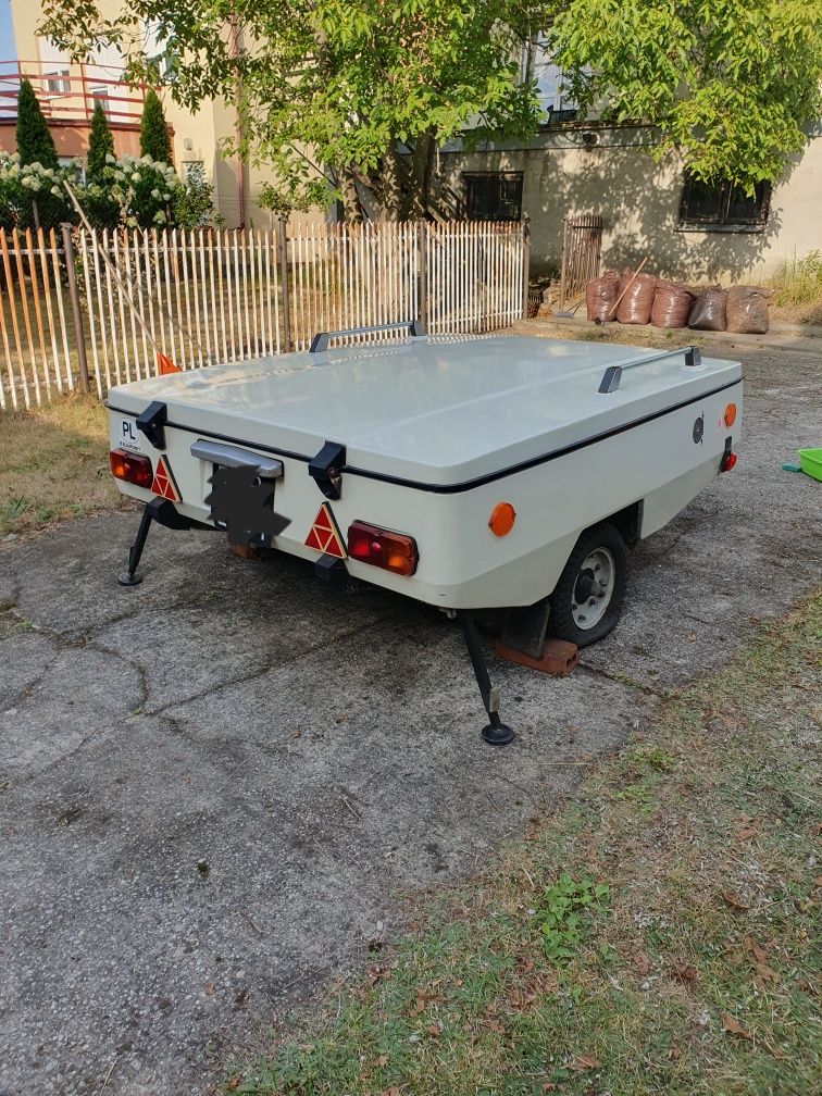 Przyczepa namiotowa skiff2