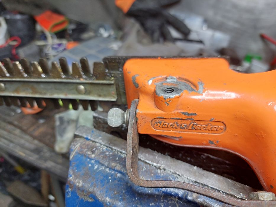 Nożyce do żywopłotu black decker