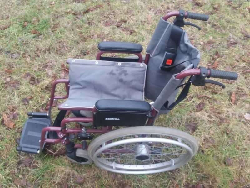inwalidzki wózek MEYRA - niemiecki składany bdb. 345 zł