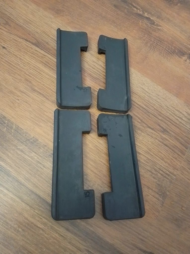Thule podkładki 853 - 2210, oryginał, zestaw 4 szt
