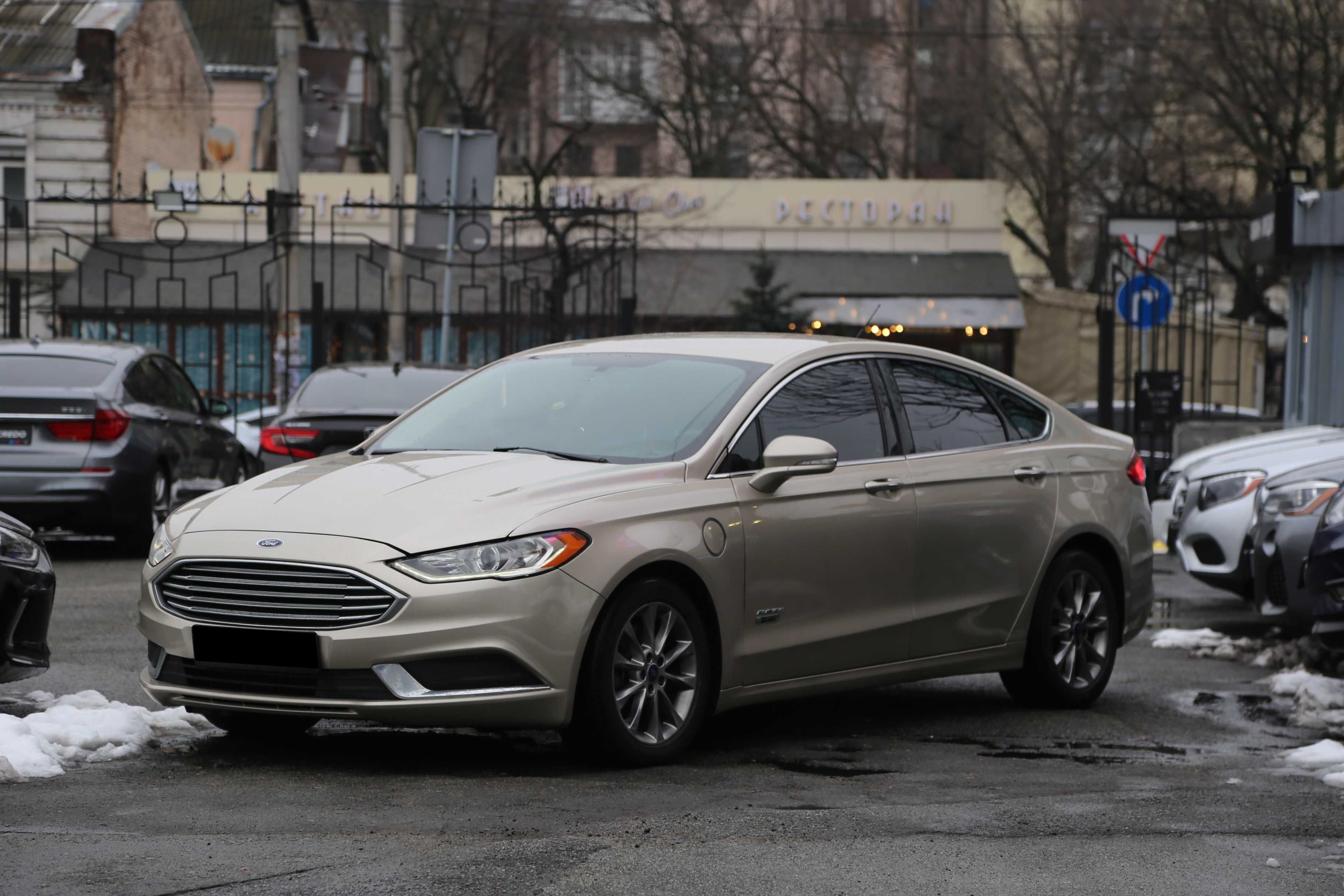 Ford Fusion Plug-in hybrid 2018 року