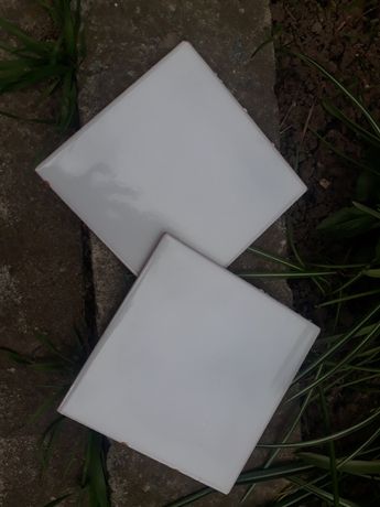 Плитка біла керамічна радянська 15×15, грн/м2