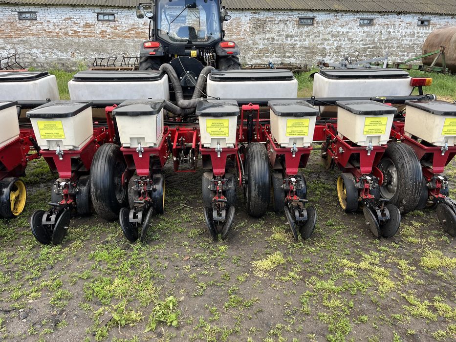 Продам сівалку Challenger