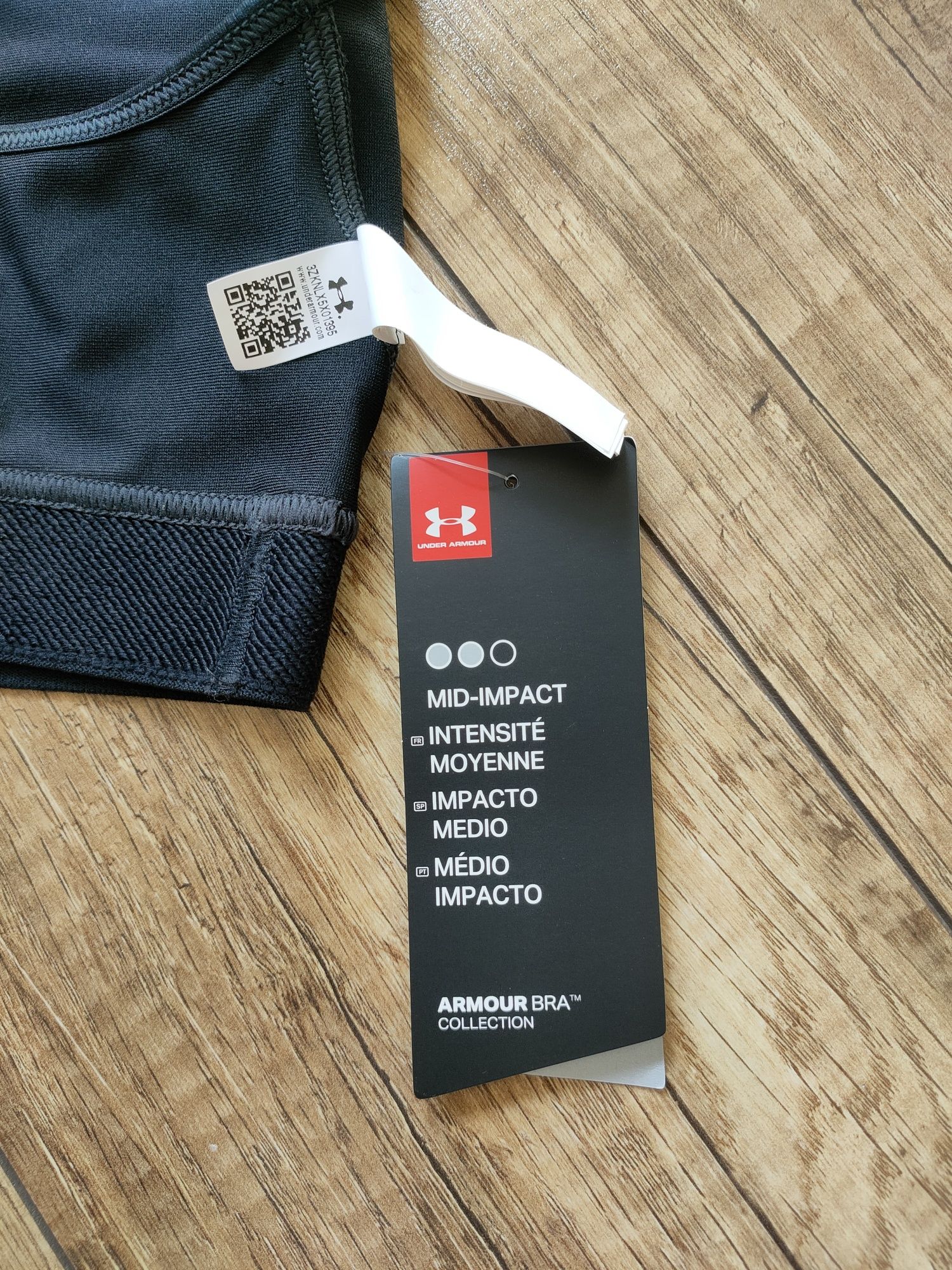 Stanik Under Armour Mid Impact czarny sportowy na treningi r. S
