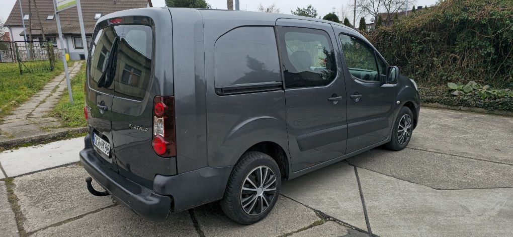 Peugeot Partner long max 1.6  hdi salon polska