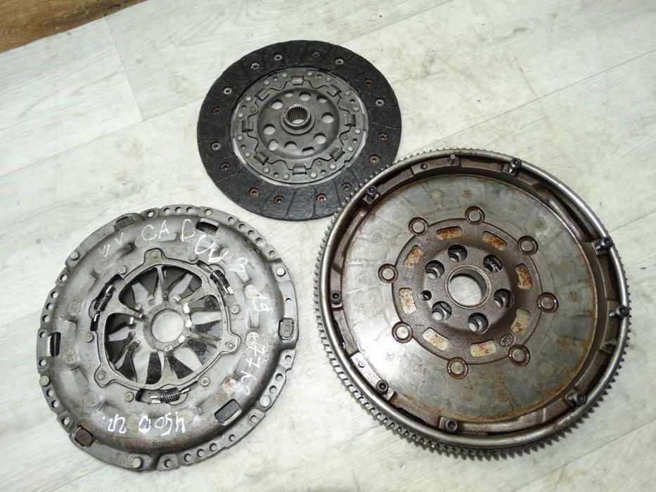 Комплект зчеплення VW Caddy III 1.9TDI 04-10 (77kw)/T5 1.9TDI 03-09