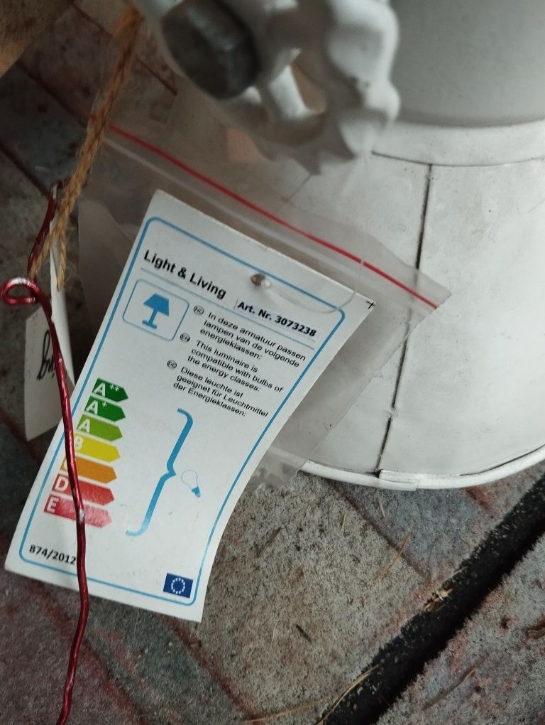 Lampa wisząca biała