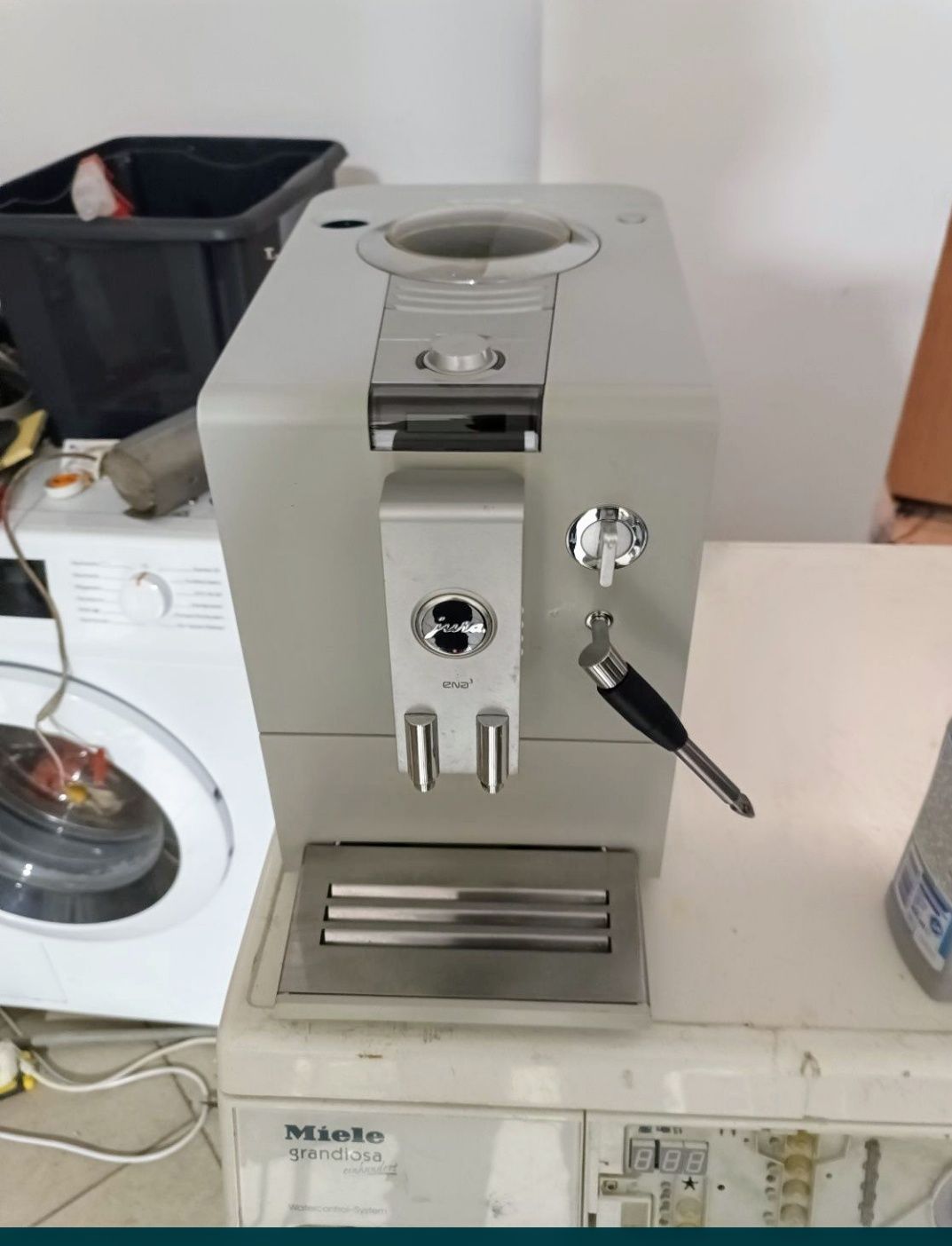 Ekspres do kawy miele z podpieciem do kranu