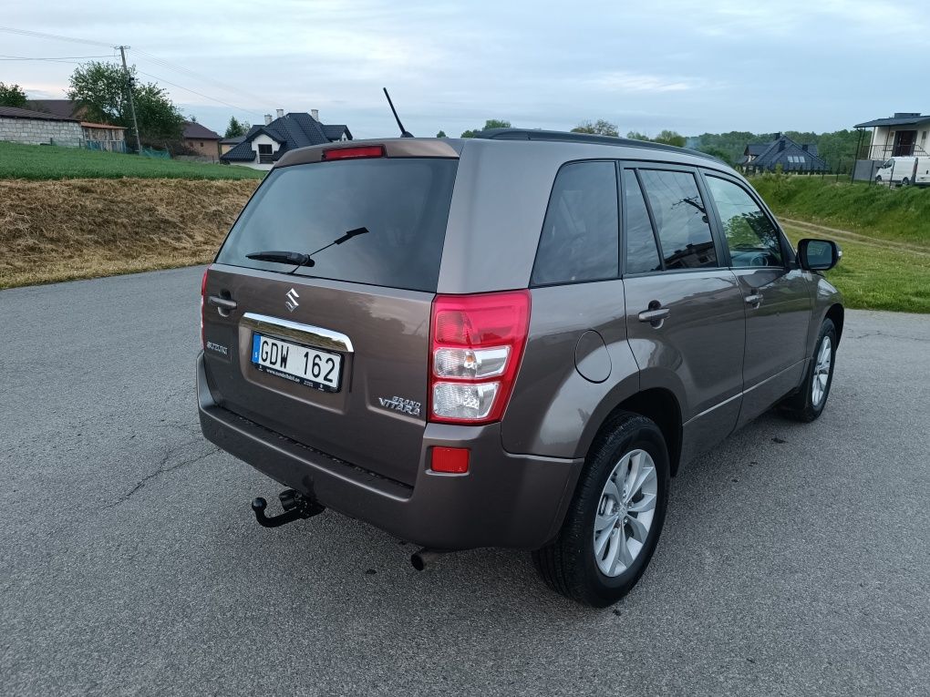 Suzuki grand Vitara Lift 2,4 benz 4x4 klima niski potwierdzony przebie