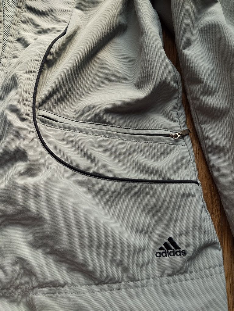Lekka kurtka Adidas 38