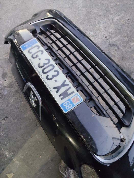 Para-choques à frente Peugeot 308 modelo 2012