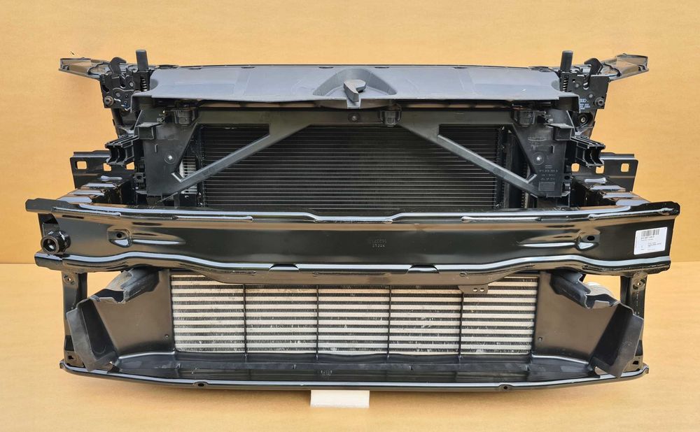 AUDI A3 8Y Передня панель, телевізор