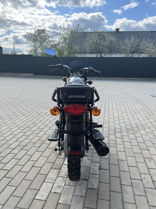 Продаєця моцик  боксер 150