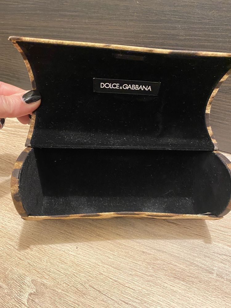 Etui futerał okulary przeciwsłoneczne panterka cętki Dolce&Gabbana