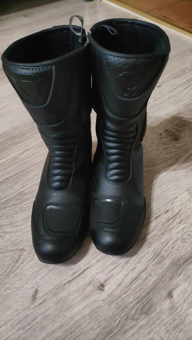 Sprzedam buty motocyklowe