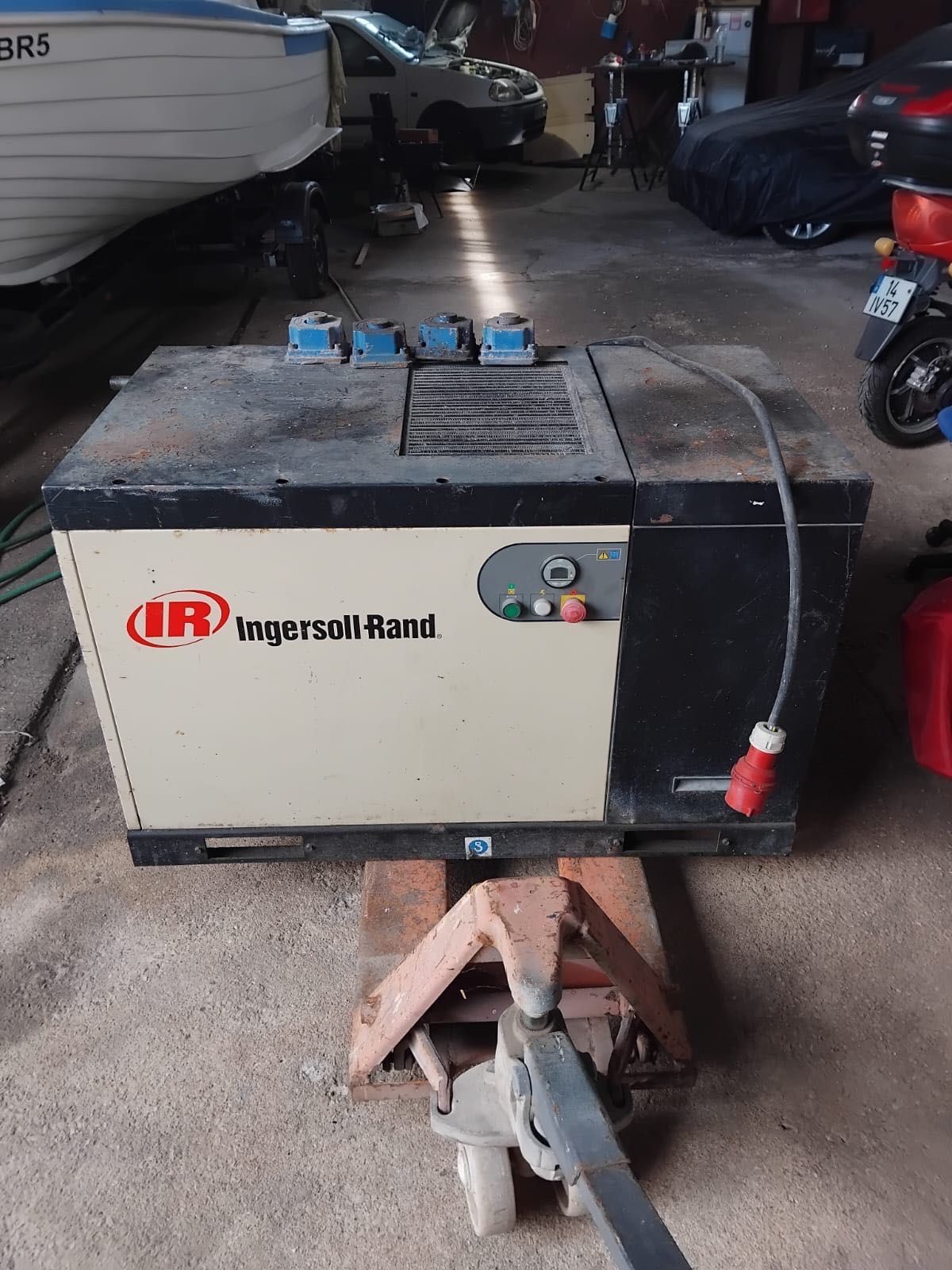 Compressor Industrial “Ingersoll Rand”.
