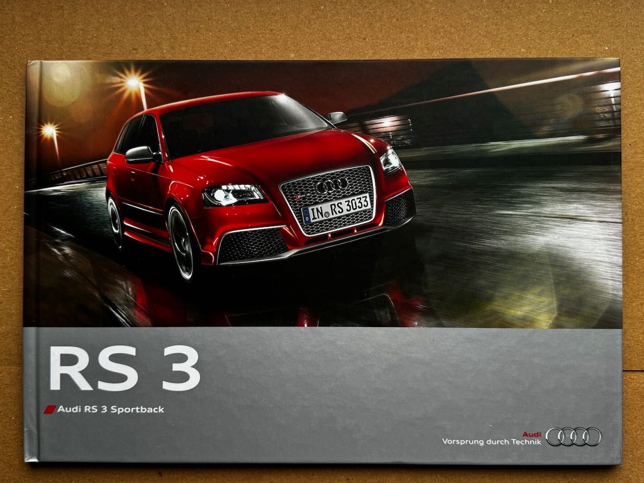 2011 / Audi RS3 8PA Sportback / Twarda oprawa / DE / prospekt katalog