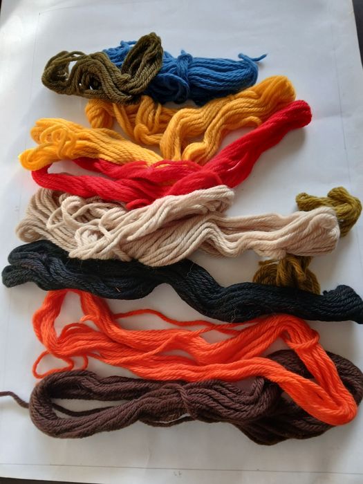 Zestaw kolorowych włóczek