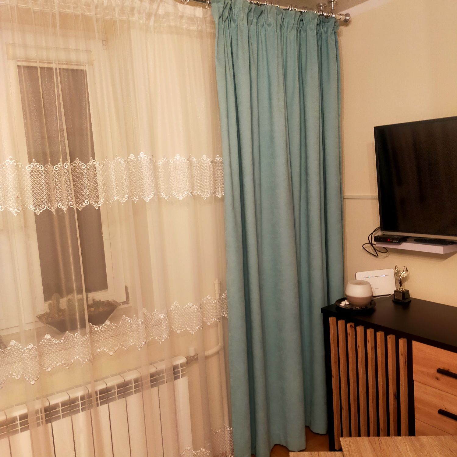 Zasłona kolor miętowy