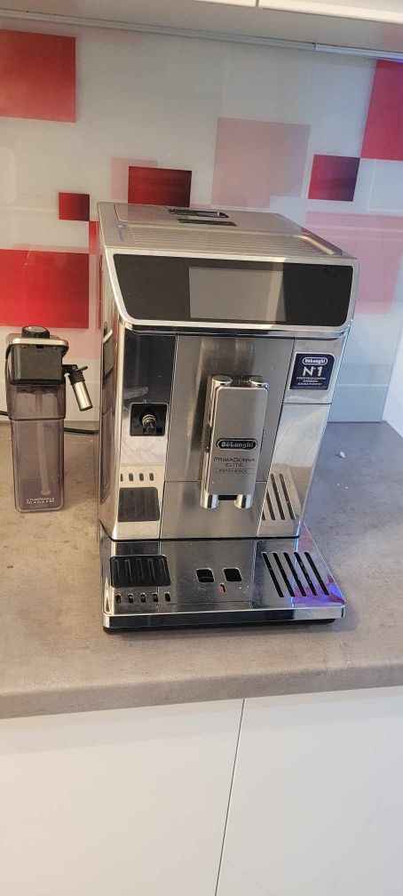 Ekspres do kawy DeLonghi