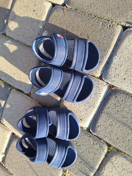 Дві пари резинових босоніжок Next 4 розміру 13,5 см