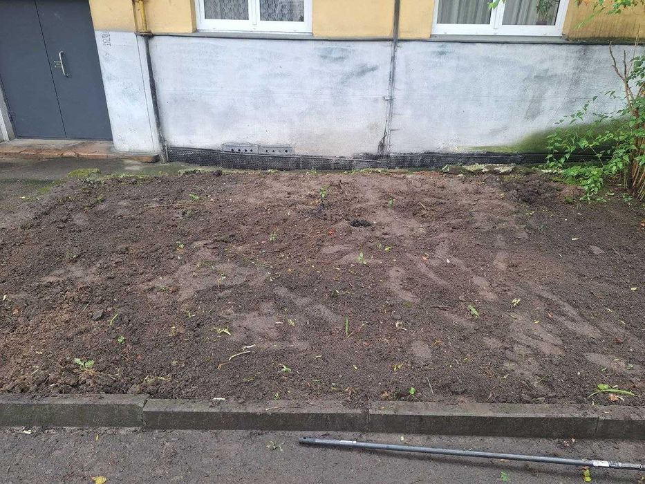 Ландшафтні роботи: посадка дерев, автополив, покіс трави, вивіз сміття