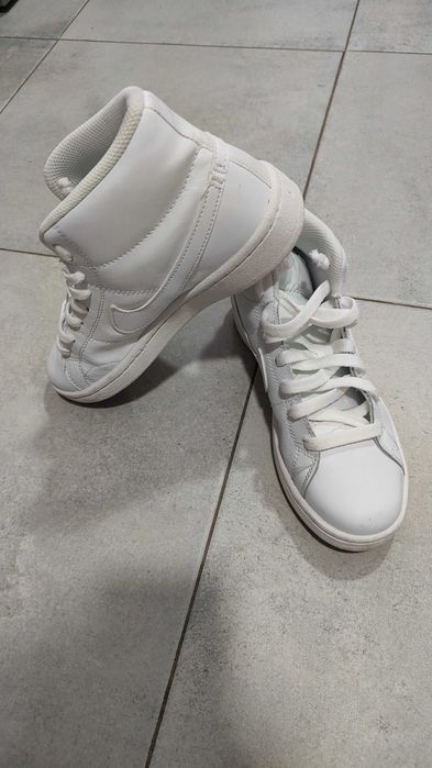 Vendo sapatilhas Nike, como novas, usadas 1X, tamanho 36