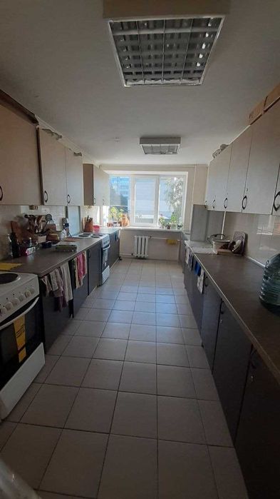 Продаж чудової кімнати на Митниці