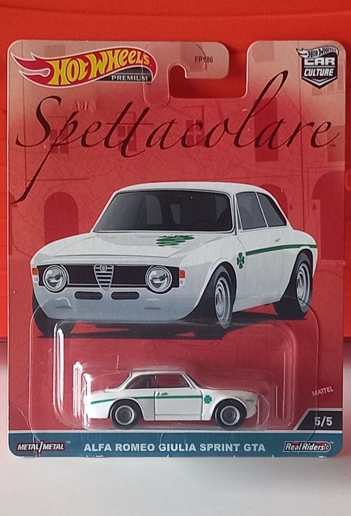 Alfa romeo giulia hot wheels rodas de borracha
