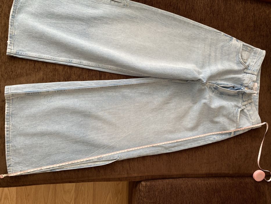 Жіночі джинси з розрізами Bershka