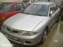 Traseira / Frente /Interior Mitsubishi Carisma 98