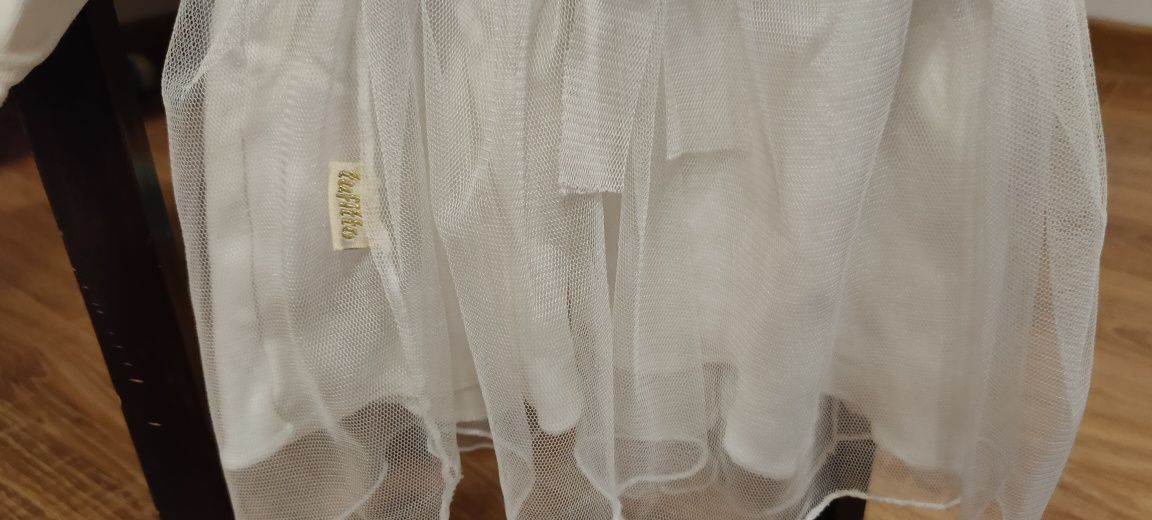 Biała sukienka 6-9 m