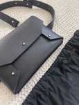 Torebka BELT BAG BLACK marki Przywara Strzałka skórzana