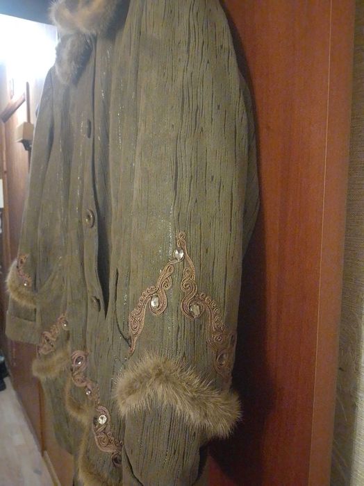 Універсальна тепла куртка жіноча