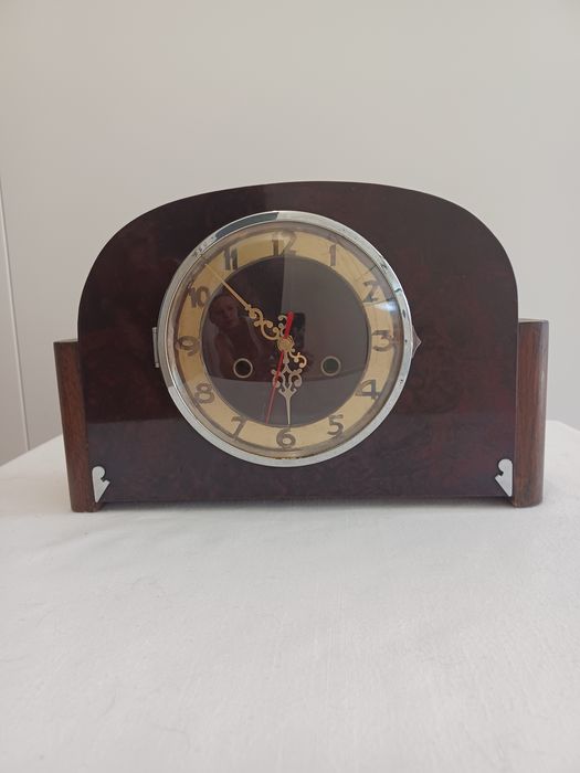 Stary zegar kominkowy