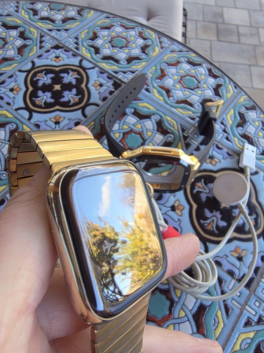 Apple Watch Series 8 45mm LTE Gold Stainless Steel