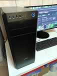 Intel i7 8700 , 16bgb ram 16 gb , 256 SSD 500 HDD graf 4gb  + monit