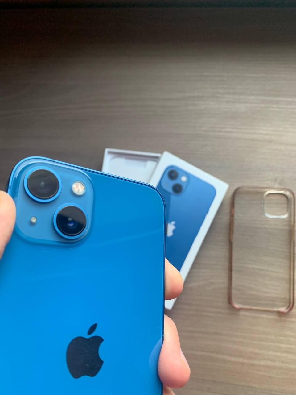 iPhone 13 (256gb) стан в зовні новий (все на фото)