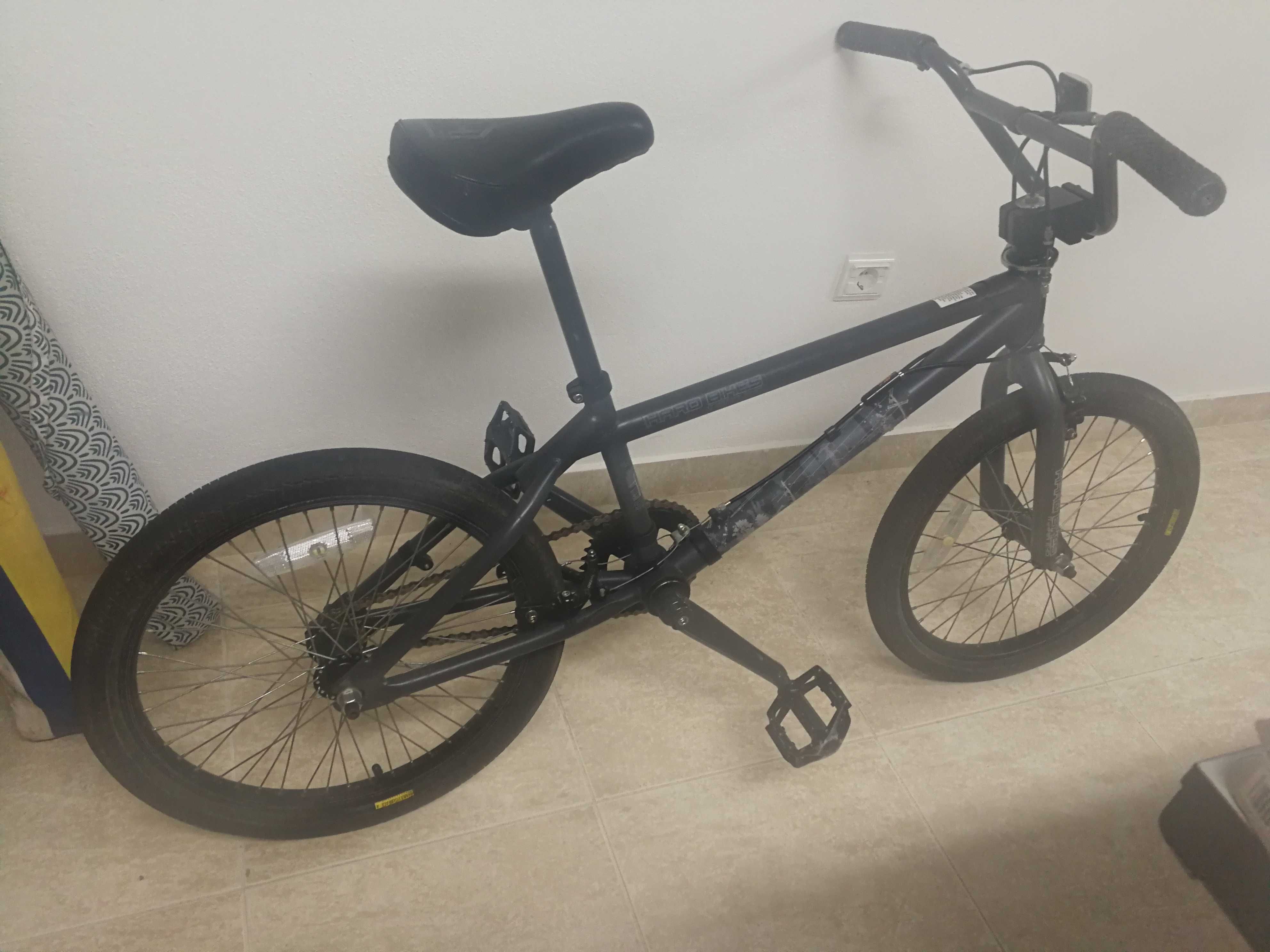 BTT HARO BIKE - Igual a novo